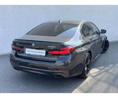 BMW Řada 5 530e xDrive sedan Mpaket Indiv - 2