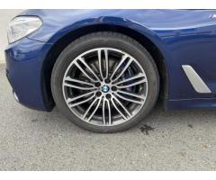 BMW Řada 5 540d xDrive Touring Mpaket - 4