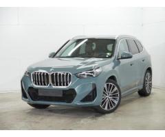 BMW X1 23i xDrive Tažné Panorama - 1