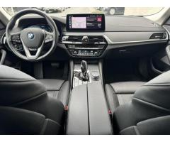 BMW Řada 5 530e xDrive Touring Luxury lin - 7