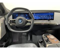 BMW iX SUV - 4
