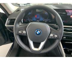 BMW i4 Sedan - 4