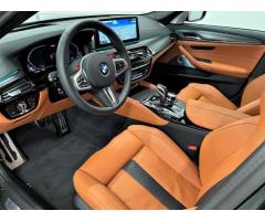 BMW M5 Sedan - 6