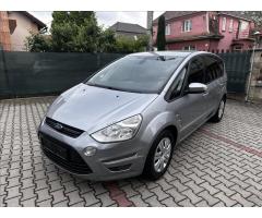 Ford S-MAX 2,0 TDCi TREND 7.MÍST - 10
