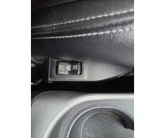 Peugeot 4007 2,2 HDI Comfort Pack 4x4 7mist - 31