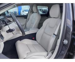 Volvo V90 2,0 B5 AWD Cross Country plus - 25