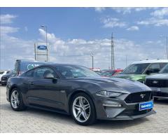 Ford Mustang 5,0 V8 GT Fastback Manuál - 6