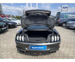 Ford Mustang 5,0 V8 GT Fastback Manuál - 10