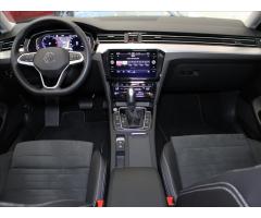 Volkswagen Passat 2,0 TDi DSG Elegance 26tkm.ČR - 8