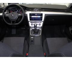 Volkswagen Passat 2,0 TDi DSG Comfortline TAŽNÉ - 8