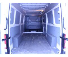 Volkswagen Crafter 2,0 TDi L4 High Tažné 36tkm. - 18