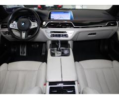 BMW Řada 7 4,4 750ix 530koní M-Paket ČR - 8