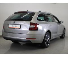 ŠKODA SUPERB COMBI 2.0TDI 140 LAURIN&K 4X4 DSG 7ST