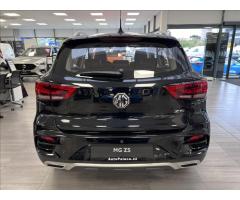 MG ZS 1.5 MT5 Emotion Plus - 5