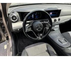 Mercedes-Benz Třídy E E 220 d 4MATIC - 10