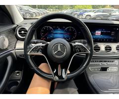 Mercedes-Benz Třídy E 2,0 E 220 d 4MATIC - 11