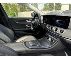 Mercedes-Benz Třídy E E 220 d 4MATIC - 13