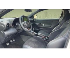 Toyota Yaris 1,6 Dynamic Sport 4WD  GR 6 MT - 7