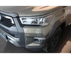 Toyota Hilux 2,8 Invincible JBL - 4