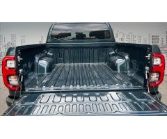 Toyota Hilux 2,8 DoubleCab 4x4 Executive - 8