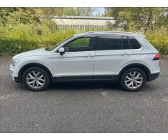 Volkswagen Tiguan 2,0 4MOT DSG Highline - 7