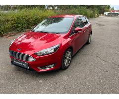 Ford Focus 1,5 Red & Black Edition - 7