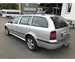 Škoda Octavia 1,9 TDI 74 KW Tour Combi - 6