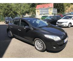 Renault Mégane 1,5 dCi 105 bhp Dynamique - 4