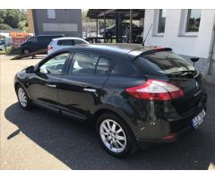 Renault Mégane 1,5 dCi 105 bhp Dynamique - 6