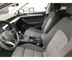 Volkswagen Passat Variant 1,5 TSI EVO BMT Business - 9