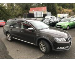 Volkswagen Passat 2,0 TDI 103kW 4Motion Alltrack BMT - 3