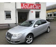 Volkswagen Passat 2,0 TDI 125 kW DPF HIGHLINE - 1