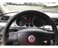 Volkswagen Passat 2,0 TDI 125 kW DPF HIGHLINE - 8