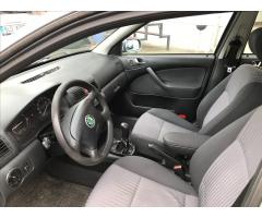 Škoda Octavia 1,9 TDI Elegance Combi 81 kW - 8