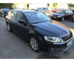 Škoda Octavia 2,0 TDI CR DPF Elegance Combi - 5