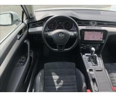 Volkswagen Passat 2,0 TDI 4MOT DSG Highl DCC+TZ - 7