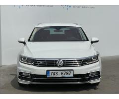 Volkswagen Passat 2,0 TDI 4MOT DSG Highl DCC+TZ - 21