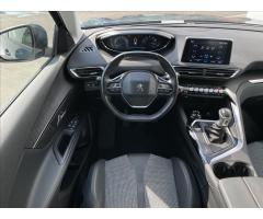 Peugeot 5008 1,2 PureTech ALLURE 7Míst - 9