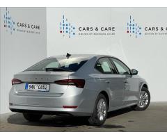 Škoda Octavia 2,0 TDI Ambition Plus PDC+LED - 3