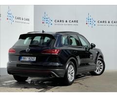 Volkswagen Touareg 3,0 TDI A8 Tiptronic ACC+TAŽNÉ - 4