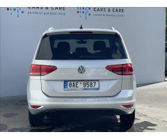 Volkswagen Touran 2,0 TDI Highline ACC+PDC+TAŽNÉ - 21