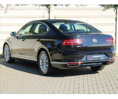 Volkswagen Passat 2,0 BiTDi 176kW 4x4 DSG Highline CR 7DSG 4Motion BMT Highline - 4