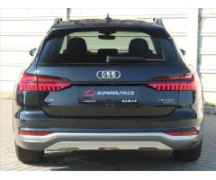 Audi Q3 S tronic DSG Zlevněno o 22 000 Kč