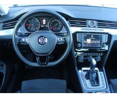 Volkswagen Passat 2,0 BiTDi 176kW 4x4 DSG Highline CR 7DSG 4Motion BMT Highline - 12