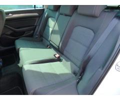 Volkswagen Passat 2,0 TDI DSG,LED,Navigace,Digi Klima,VW servis  Business - 44