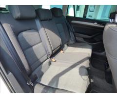 Volkswagen Passat 2,0 TDI DSG,LED,Navigace,Digi Klima,VW servis  Business - 54