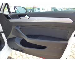 Volkswagen Passat 2,0 TDI DSG,LED,Navigace,Digi Klima,VW servis  Business - 56