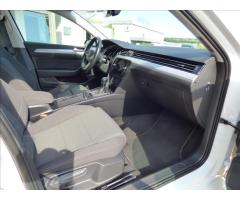 Volkswagen Passat 2,0 TDI DSG,LED,Navigace,Digi Klima,VW servis  Business - 57