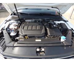 Volkswagen Passat 2,0 TDI DSG,LED,Navigace,Digi Klima,VW servis  Business - 61