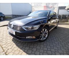 Volkswagen Passat 2,0 TDI,Digi Klima,koupeno ČR  Highline - 7